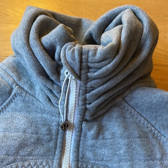 Lululemon jacket - Picture 3 of 6
